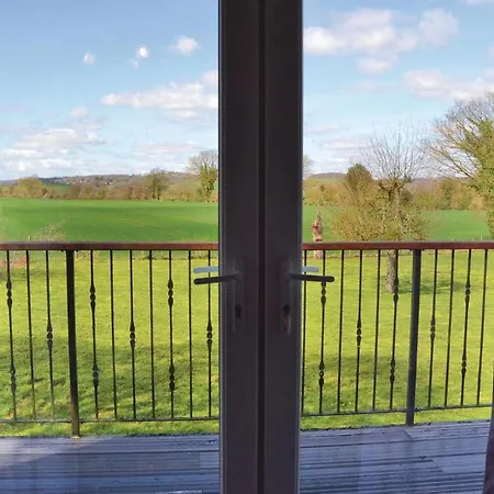 Stunning In Saint-pierre-sur-orth * Sille-le-Guillaume