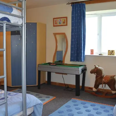 Holiday home 4 Bedroom Awesome In Saint-pierre-sur-orth *