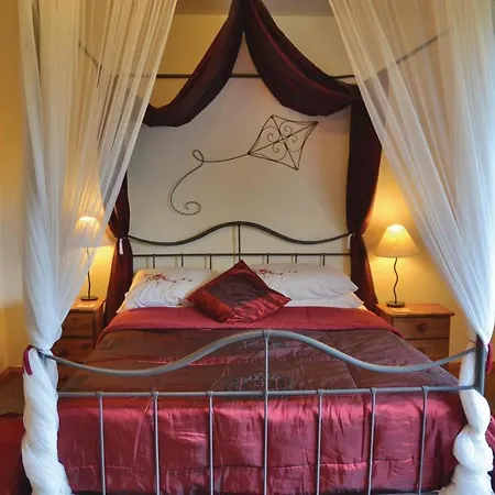 4 Bedroom Awesome In Saint-pierre-sur-orth Holiday home